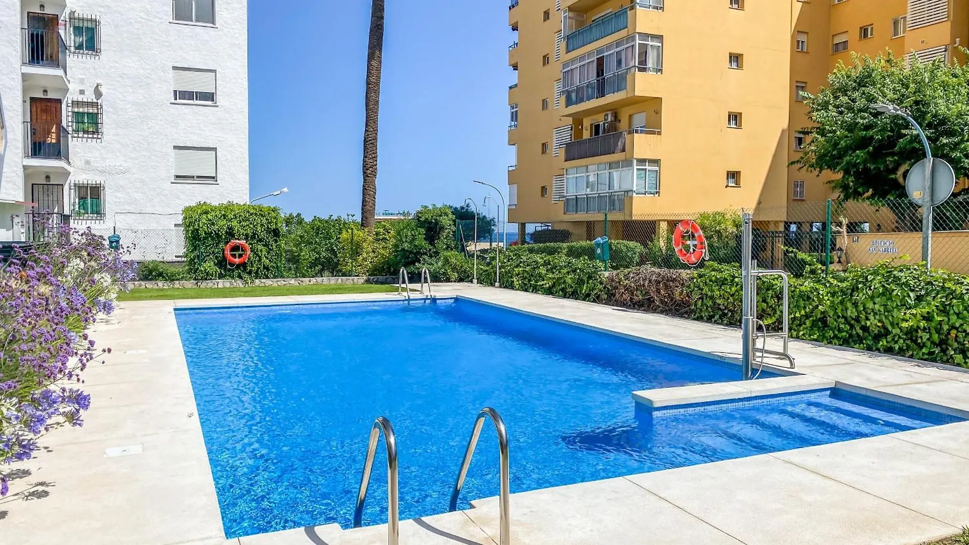 Reformado Apartamento En El Centro Con Vista Al Mar Torremolinos Spain